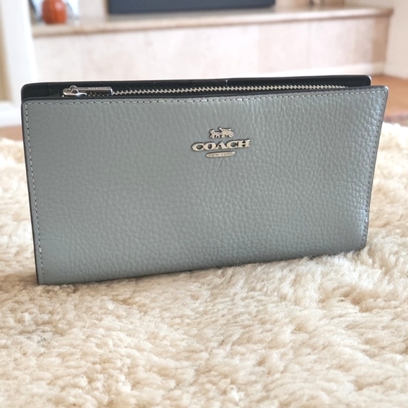 NWOT Coach Sage Pebbled Leather Slim Zip Wallet ๐๐๐ฉต - Picture 16 of 16